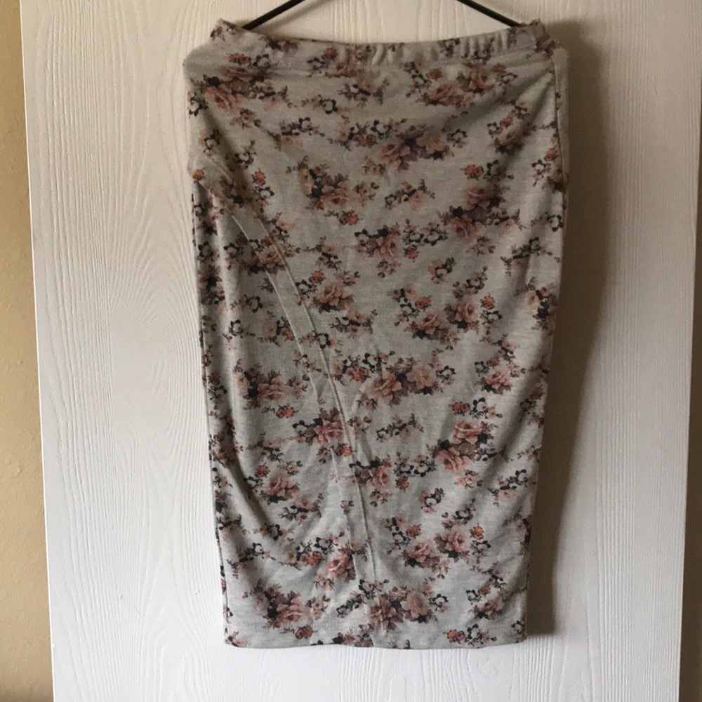 NWT Women/junior’s skirt
